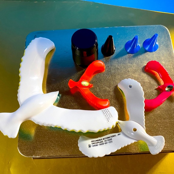 RETRO MAGIC BALANCING  BIRDS (4) FUN TOYS THEY BALANCE OF ALMOST AN… - Picture 9 of 11